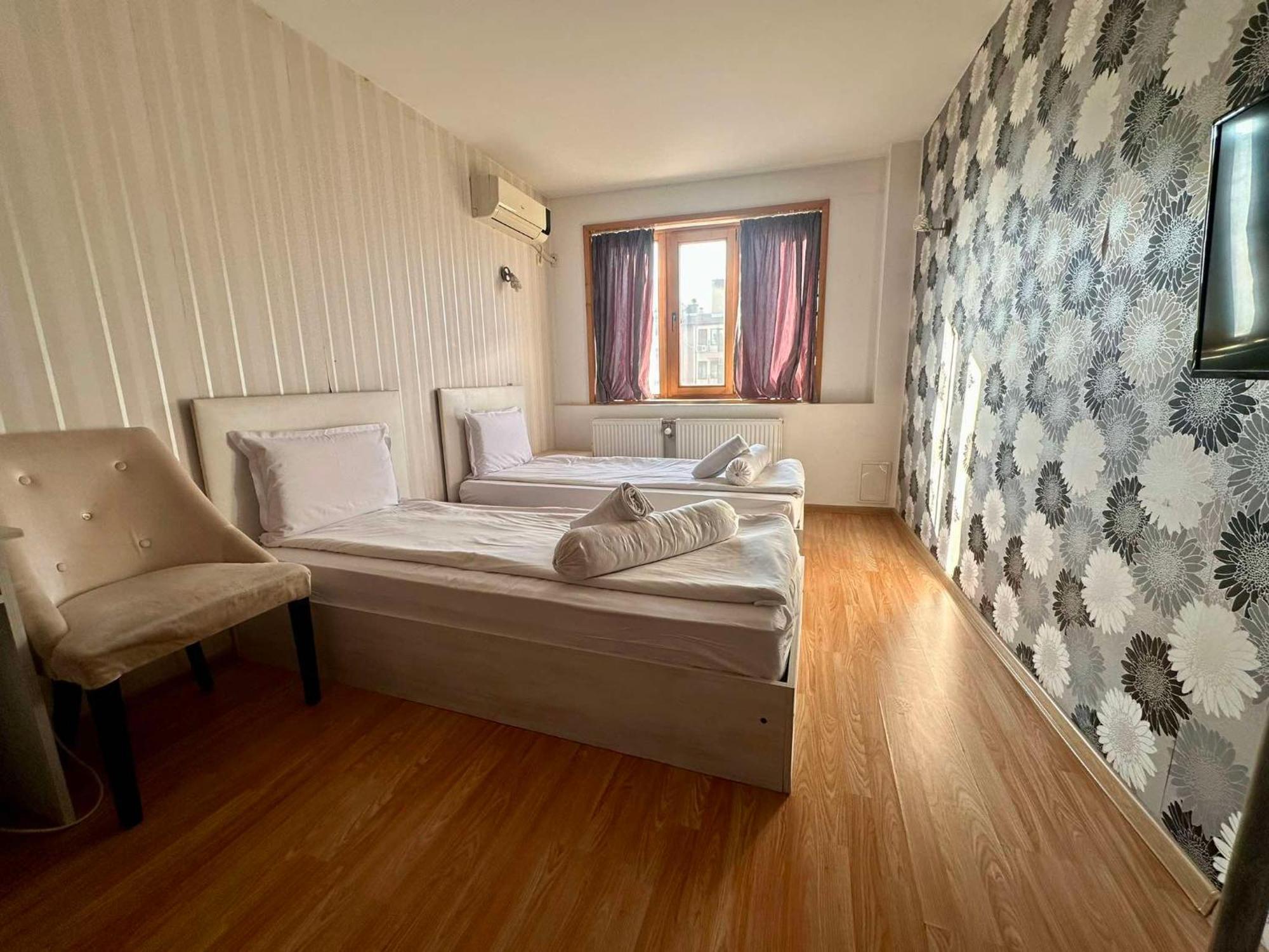 Family Hotel Amor Ruse Exterior foto