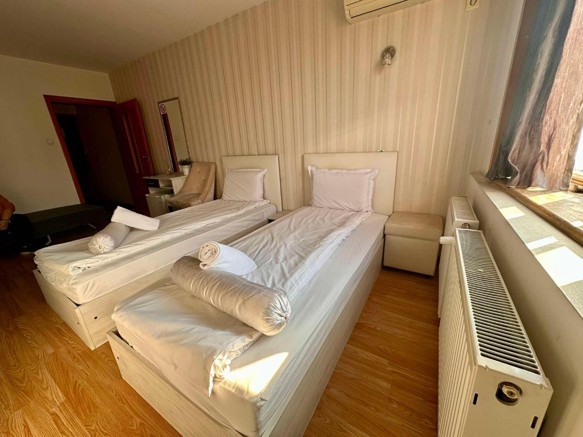 Family Hotel Amor Ruse Exterior foto