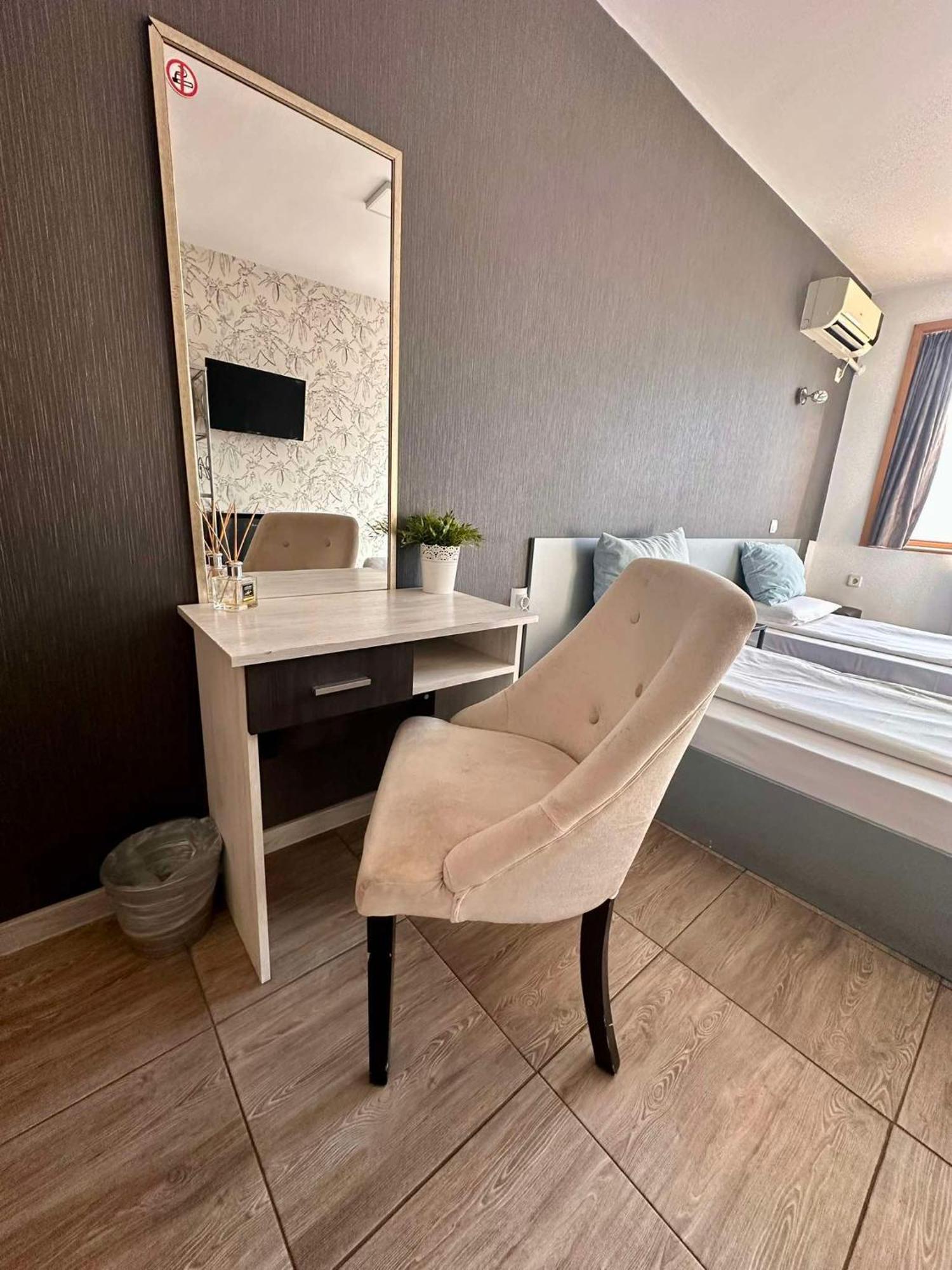 Family Hotel Amor Ruse Exterior foto